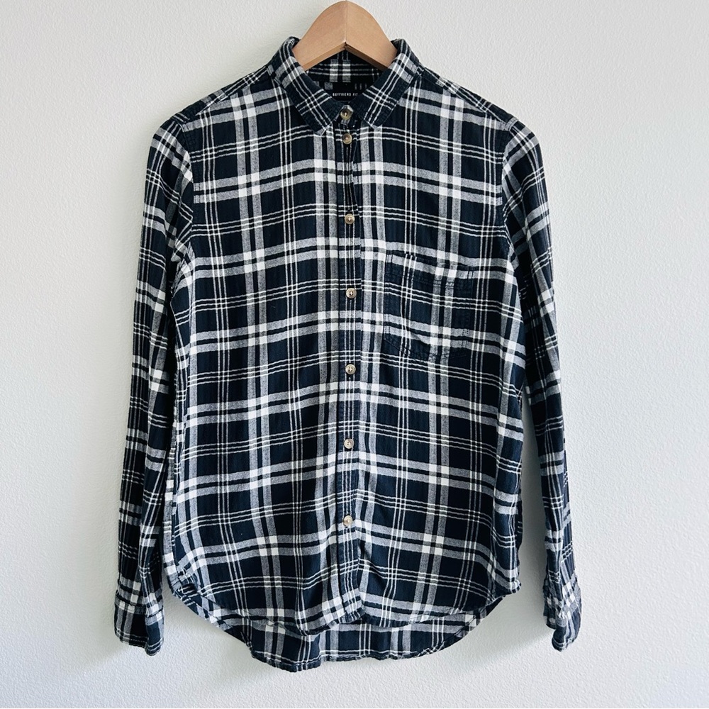 American Eagle Boyfriend Fit Black and White Plaid Button Down Shirt Women’s S